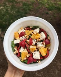 ISPANAKLI PEYNİRLİ SALATA - DİYETİSYEN ELMAS BURÇİN YÜCEL – ANKARA