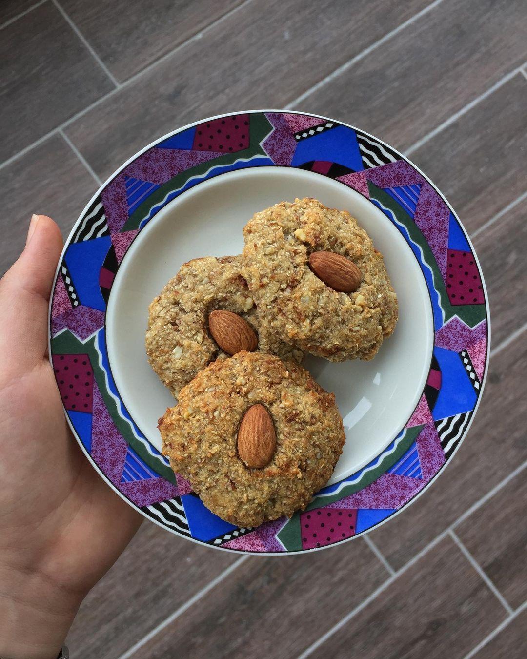 DİYET İÇİN HİNDİSTAN CEVİZLİ BADEM KURABİYE 