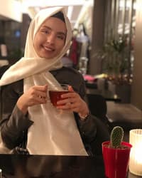 SICACIK BİR FİNCAN ÇAY 