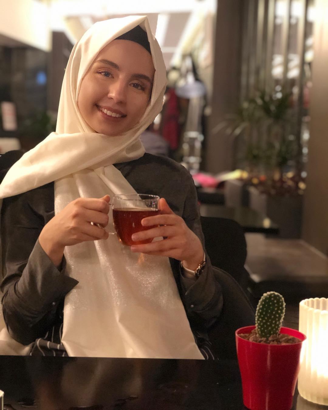 SICACIK BİR FİNCAN ÇAY 