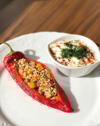 KIRMIZI BİBER DOLMASI 