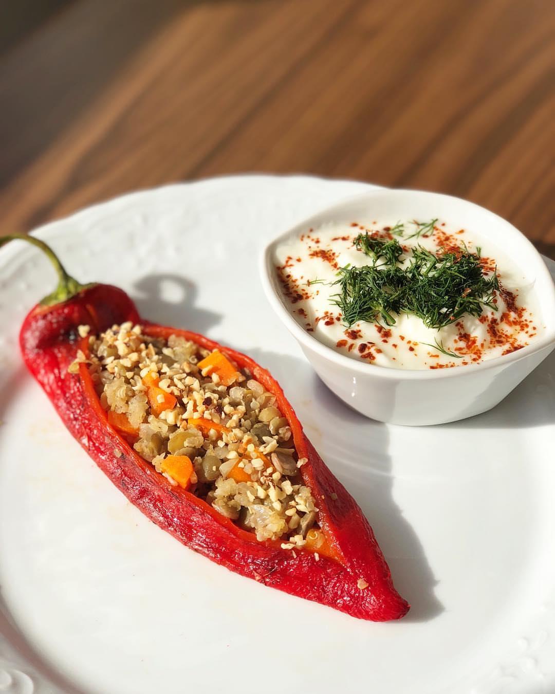 KIRMIZI BİBER DOLMASI 