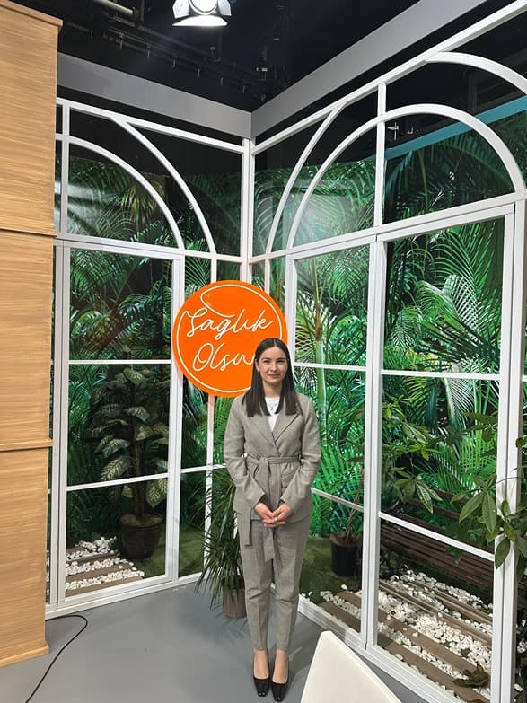 Uzman Diyetisyen Aylin Güngör - A.Ayrancı Karaciğer Hastalıklarında Beslenme - 3. Fotoğraf