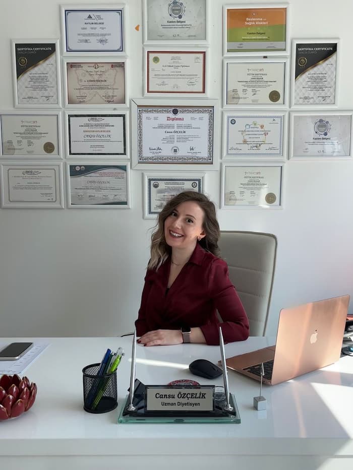 Uzman Dyt. Cansu Özçelik - 1. Fotoğraf